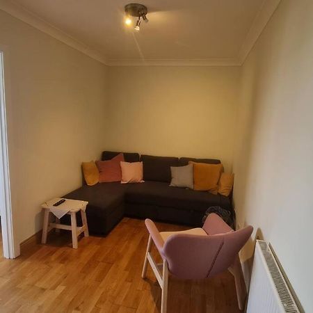 Bright & Lovely & Apartment Whetstone المظهر الخارجي الصورة