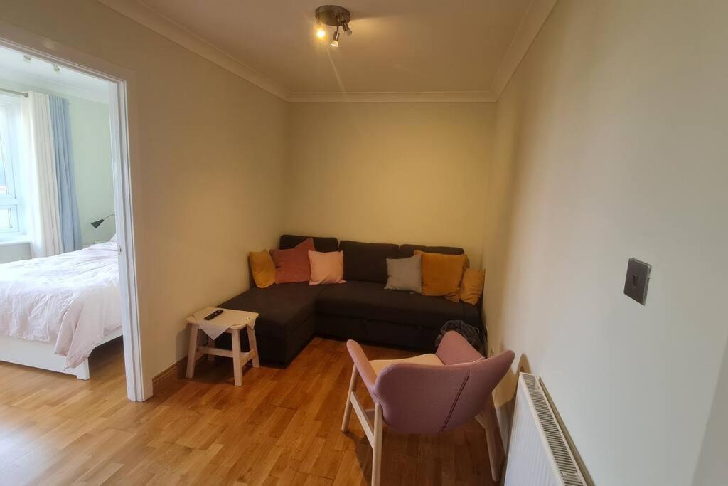Bright & Lovely & Apartment Whetstone المظهر الخارجي الصورة